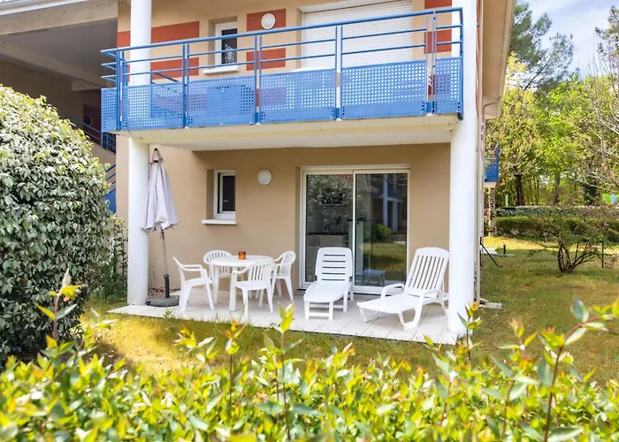 Avec Piscine - Proche