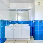 Avec Piscine - Proche